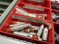 Partij grijper-, robot- en pneumatische componenten - afbeelding 29 van  200
