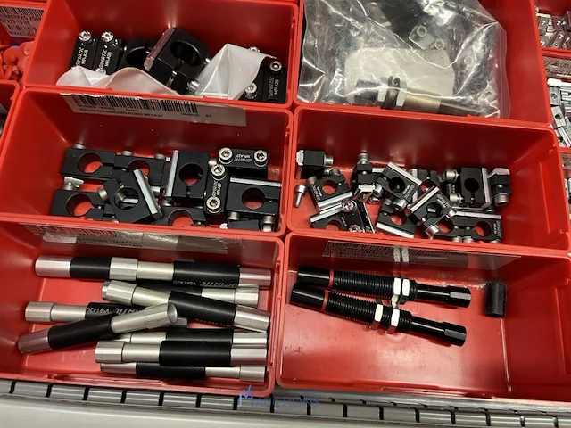 Partij grijper-, robot- en pneumatische componenten - afbeelding 39 van  200