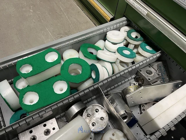 Partij grijper-, robot- en pneumatische componenten - afbeelding 95 van  200