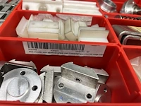 Partij grijper-, robot- en pneumatische componenten - afbeelding 129 van  200