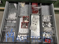 Partij grijper-, robot- en pneumatische componenten - afbeelding 124 van  200