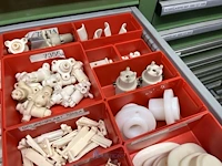 Partij grijper-, robot- en pneumatische componenten - afbeelding 145 van  200