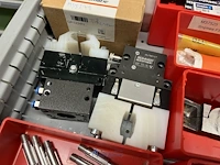 Partij grijper-, robot- en pneumatische componenten - afbeelding 172 van  200