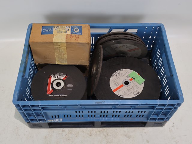 Partij grote slijpschijven - afbeelding 1 van  7