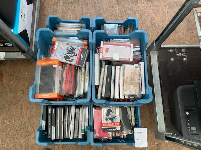 Partij gsm hoesjes circa 100 stuks - afbeelding 1 van  2