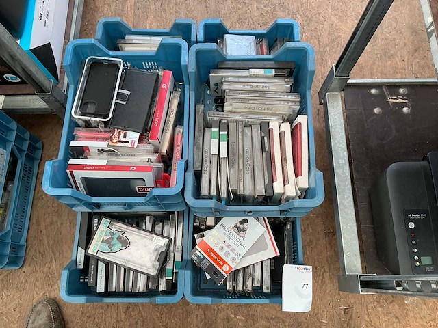 Partij gsm hoesjes circa 120 stuks - afbeelding 1 van  1