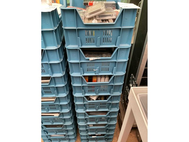 Partij gsm hoesjes circa 140 stuks - afbeelding 2 van  2