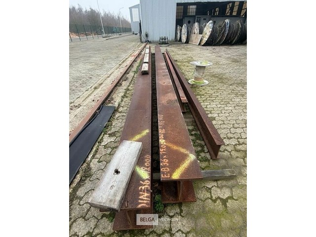 Partij h-profielbalken ±9m - afbeelding 1 van  6