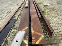 Partij h-profielbalken ±9m - afbeelding 1 van  6