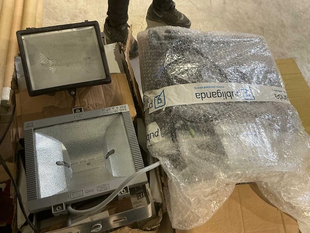 Partij halogeenlampen - afbeelding 1 van  3