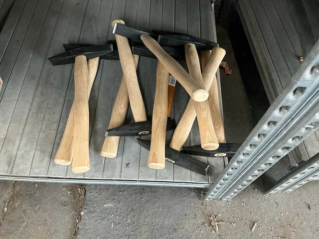 Partij hamers / stelen / schuurpapier - afbeelding 2 van  4