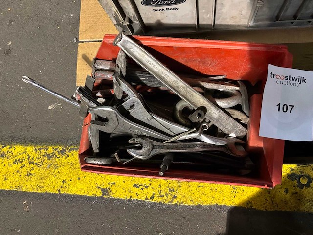 Partij handgereedschap en boren - afbeelding 2 van  3