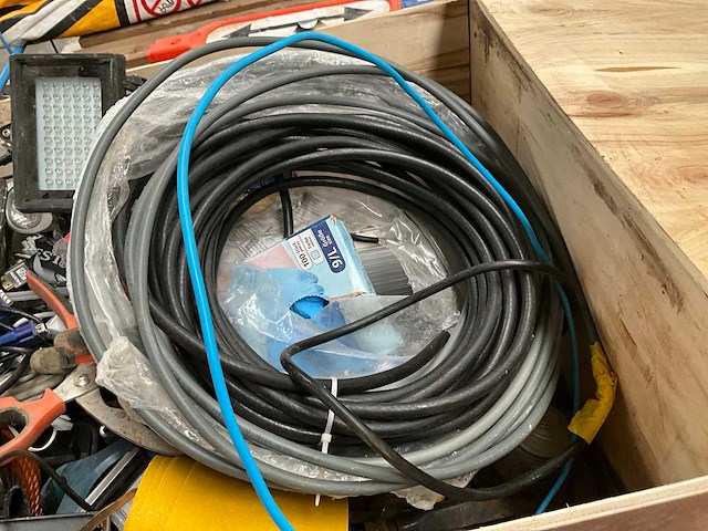 Partij handgereedschap en diversen - afbeelding 6 van  16