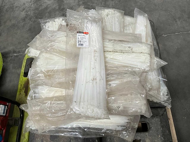 Partij handgereedschap en diversen - afbeelding 13 van  16