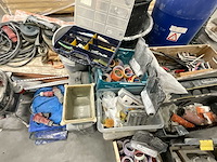 Partij handgereedschap, klemtangen, spanbanden en kleine bouwbenodigdheden - afbeelding 3 van  11