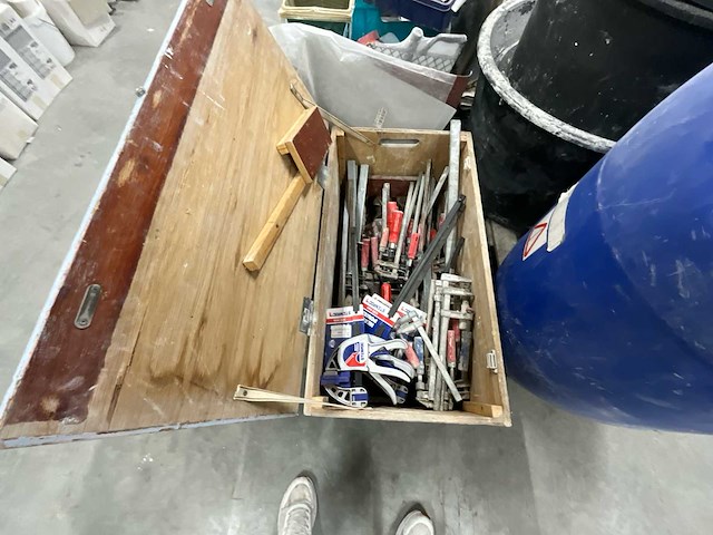 Partij handgereedschap, klemtangen, spanbanden en kleine bouwbenodigdheden - afbeelding 5 van  11