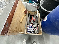 Partij handgereedschap, klemtangen, spanbanden en kleine bouwbenodigdheden - afbeelding 5 van  11