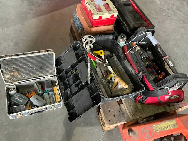 Partij handgereedschap - afbeelding 2 van  8