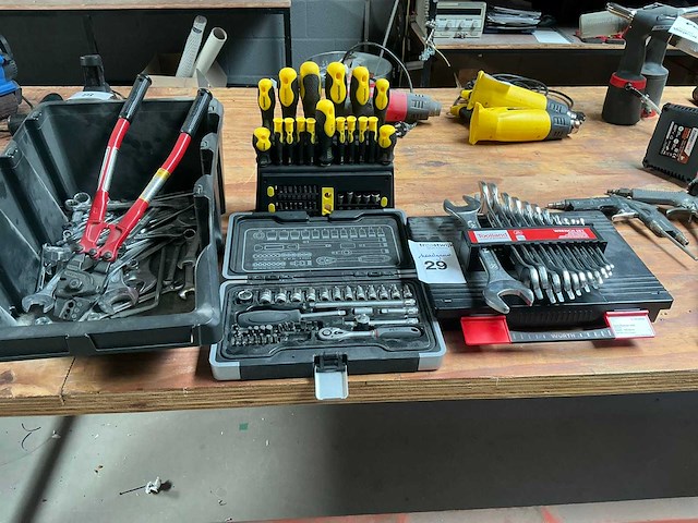 Partij handgereedschap - afbeelding 1 van  7