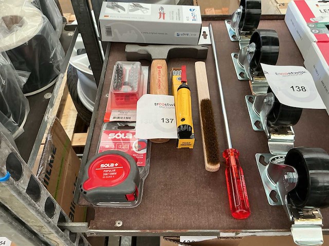 Partij handgereedschap - afbeelding 1 van  2