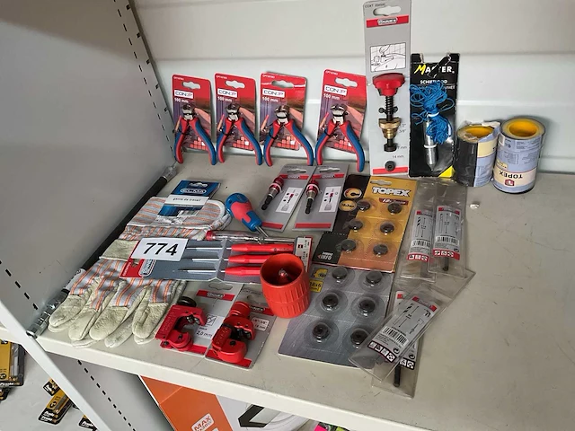 Partij handgereedschap - afbeelding 1 van  9