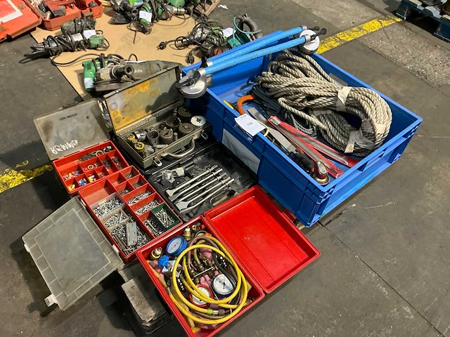 Partij handgereedschap - afbeelding 1 van  9