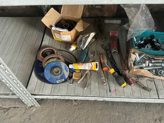 Partij handgereedschappen en divers - afbeelding 11 van  11