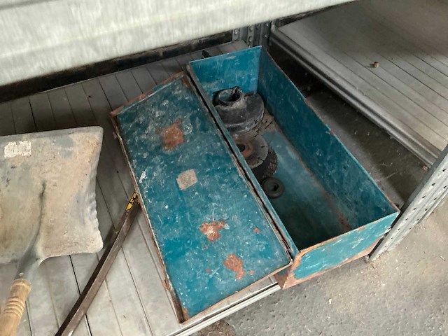 Partij handgereedschappen en divers - afbeelding 4 van  14