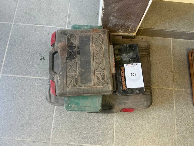 Partij handgereedschappen - afbeelding 2 van  10