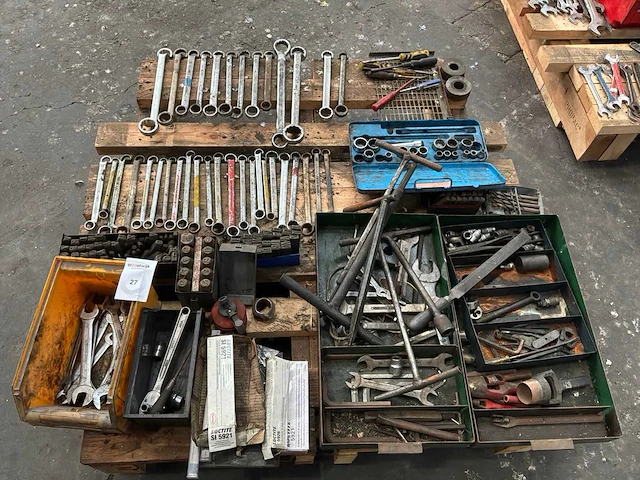 Partij handgereedschappen - afbeelding 1 van  7