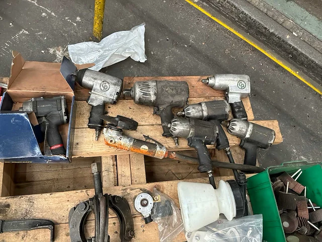 Partij handgereedschappen - afbeelding 2 van  5