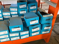 Partij hang- en sluitwerk - afbeelding 2 van  4