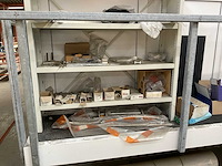 Partij hang- en sluitwerk - afbeelding 1 van  4