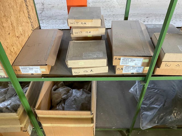 Partij hang- en sluitwerk - afbeelding 7 van  9