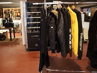 Partij hard rock kledij (x7) - afbeelding 1 van  5