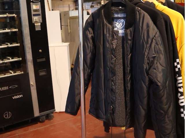 Partij hard rock kledij (x7) - afbeelding 4 van  5