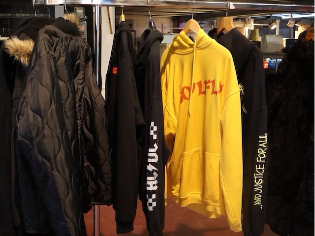 Partij hard rock kledij (x7) - afbeelding 5 van  5