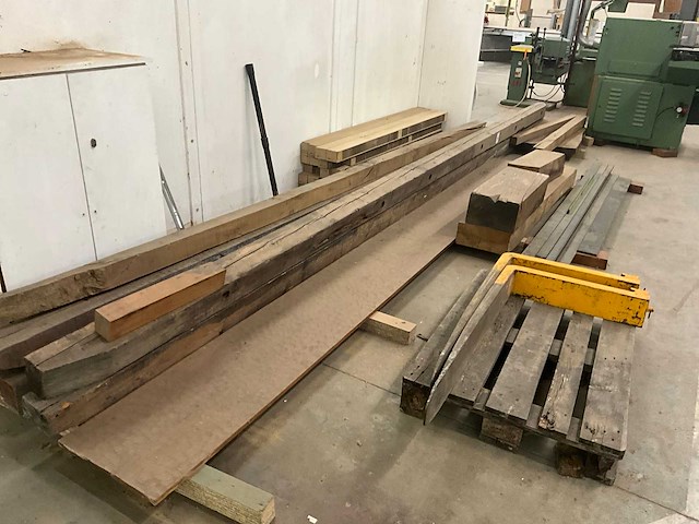 Partij hardhout balken - afbeelding 1 van  5