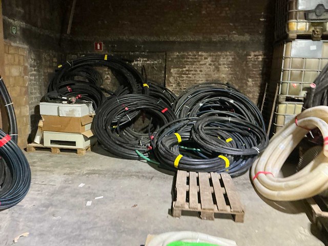 Partij hdpe buizen - afbeelding 1 van  6