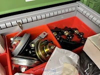 Partij heftruckonderdelen crown en jungheinrich - afbeelding 17 van  85