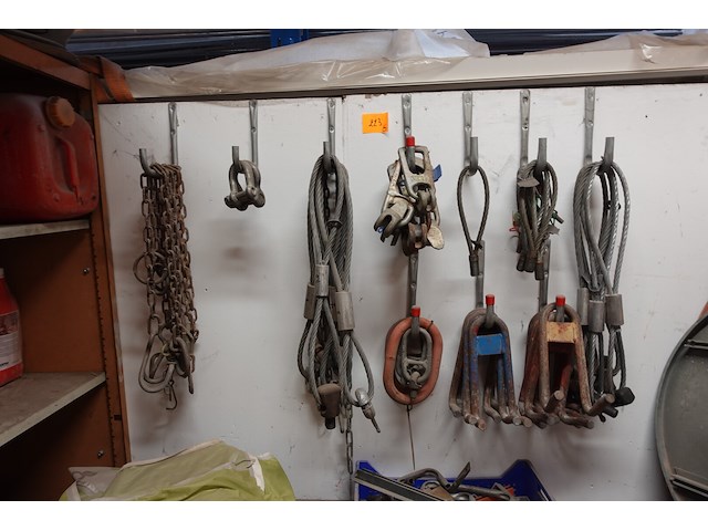 Partij hijshaken & kettingen - afbeelding 1 van  5