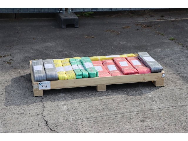 Partij hijsriemen 2-5 ton 22 stuks nieuw - afbeelding 1 van  1