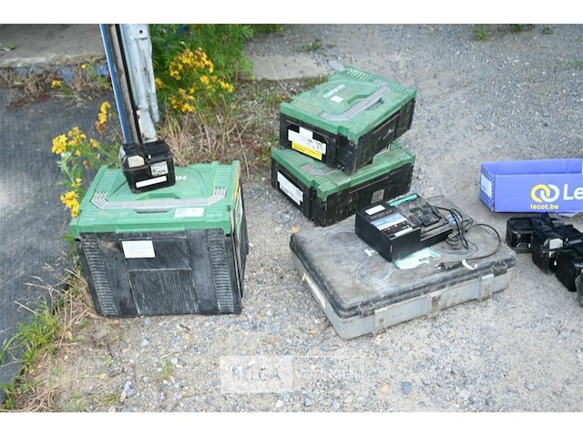 Partij hitachi accu machines - afbeelding 1 van  15