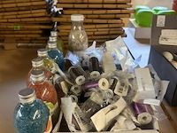 Partij hobbymateriaal - afbeelding 1 van  4
