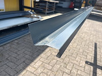 Partij hoekstukken 3000mm nieuw