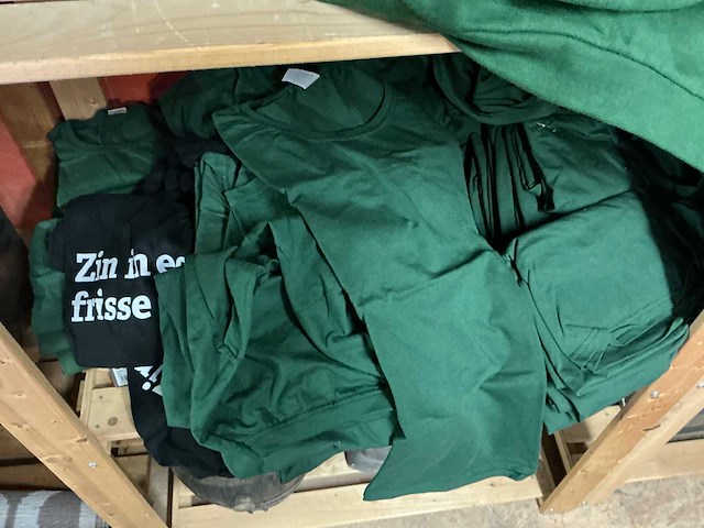 Partij hoodies en t-shirts - afbeelding 5 van  7