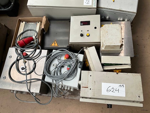 Partij hoofdschakelkasten - afbeelding 7 van  13