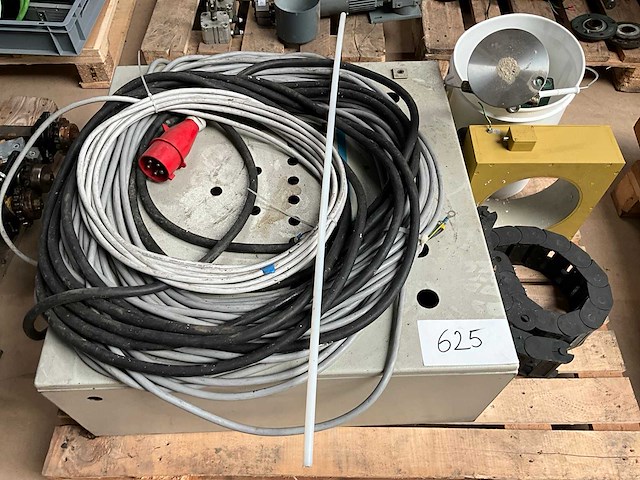 Partij hoofdschakelkasten - afbeelding 14 van  21