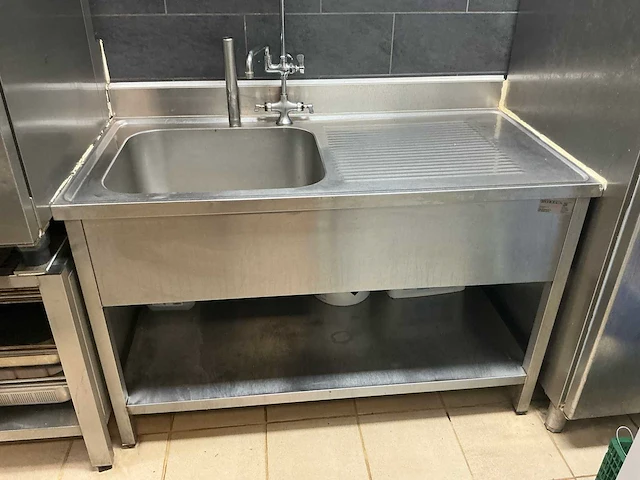 Partij horeca materialen - afbeelding 29 van  38