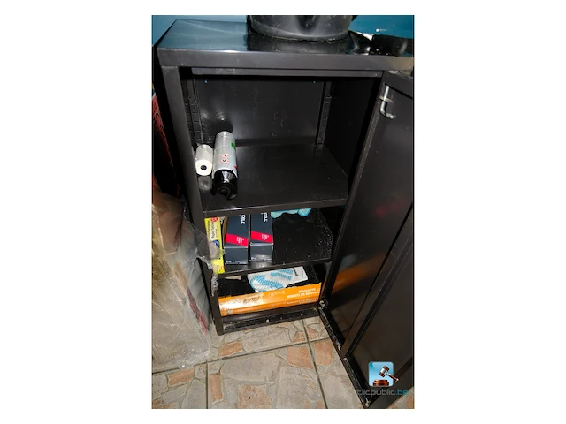 Partij horeca meubilair en uitrusting - afbeelding 8 van  10